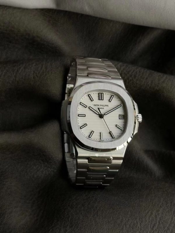Replica Patek Philippe Nautilus 5711 White Dial 16 Replica Patek Philippe Nautilus 5711 White Dial