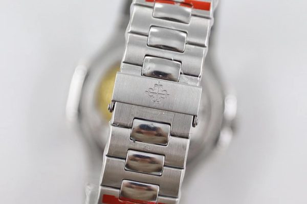Top Super Clone Replica Patek Philippe Nautilus 5740