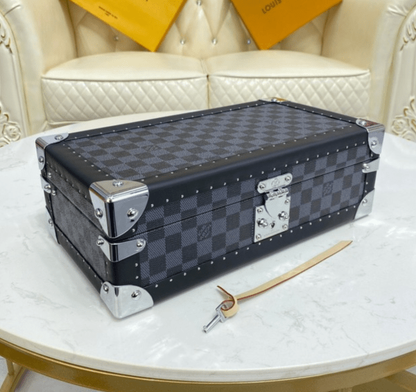 Big Replica Louis Vuitton 8 Watch Box Clone 30 Big Replica Louis Vuitton 8 Watch Box Clone