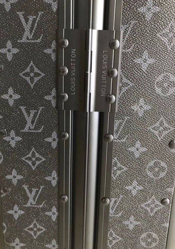 Top Grade Replica Louis Vuitton Rolling Luggage M23307 29 Top Grade Replica Louis Vuitton Rolling Luggage M23307 - Ip Empire Replica Watches