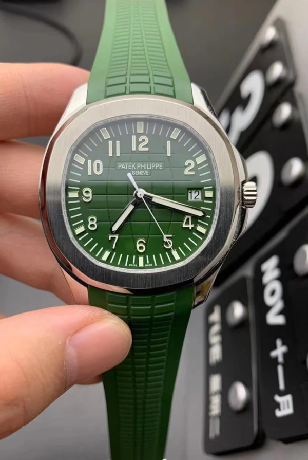 Top Swiss Replica Patek Philippe Aquanaut Green Strap