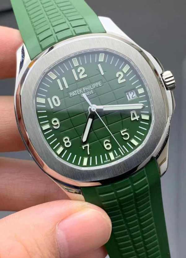 Top Swiss Replica Patek Philippe Aquanaut Green Strap