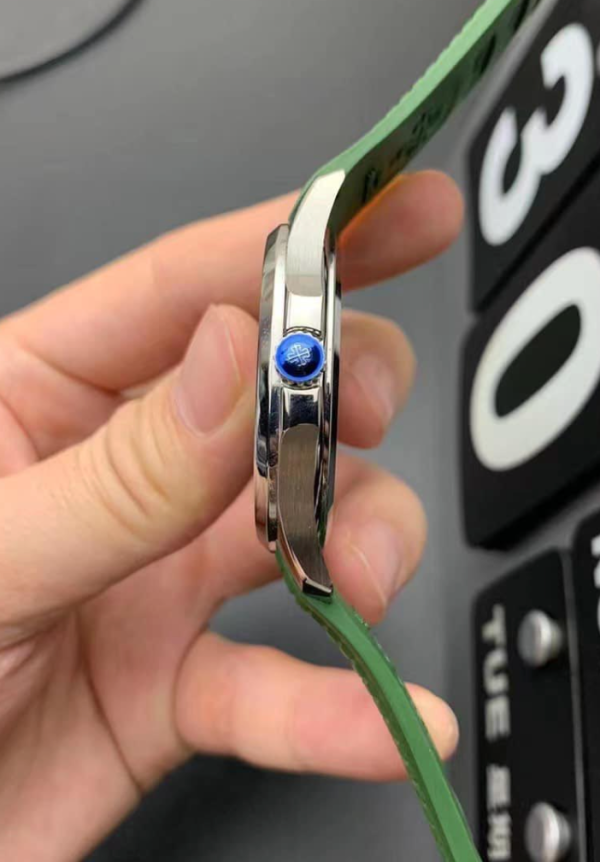 Top Swiss Replica Patek Philippe Aquanaut Green Strap