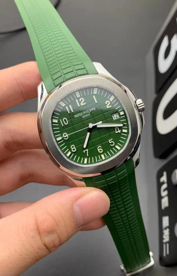 Top Swiss Replica Patek Philippe Aquanaut Green Strap