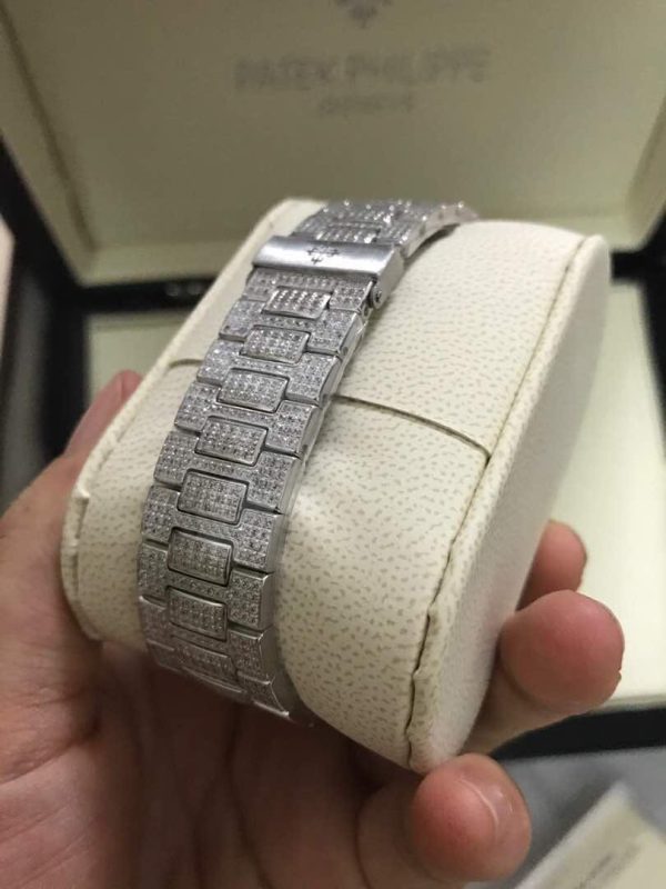 Swiss Clone Replica Patek Philippe Nautilus Jumbo 5719 Full Diamonds