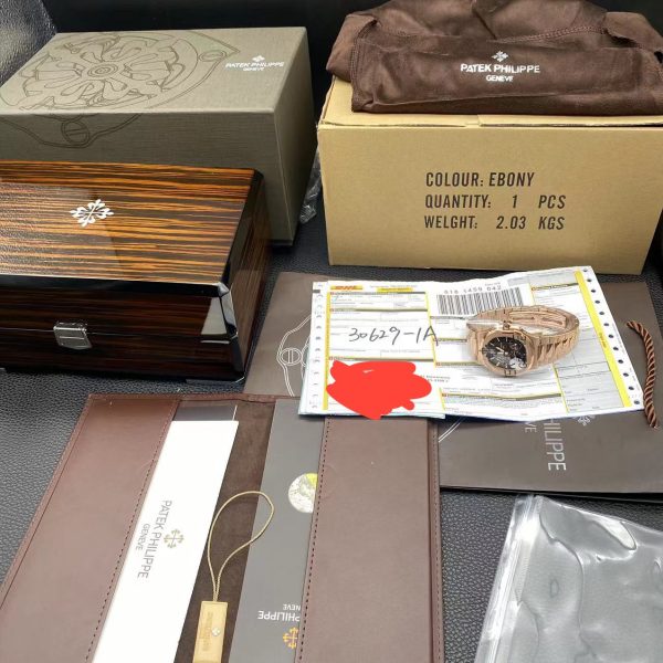 Replica Clone Patek Philippe Nautilus 5712/1A-001 Multi-Function Chronograph 30 Replica Clone Patek Philippe Nautilus 5712/1A-001 Multi-Function Chronograph - Ip Empire Replica Watches