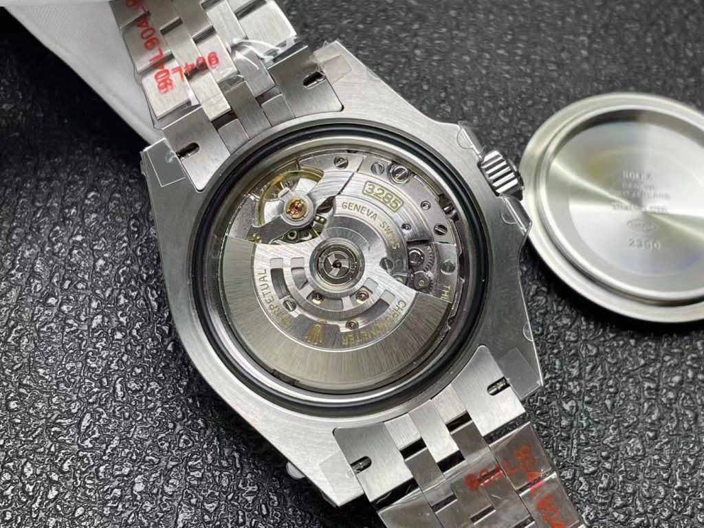 Replica Super Clone Rolex Gmt-Master: The Ultimate Guide 4 Rolex Replica Clone Gmt Master 2 2024 Bruce Wayne