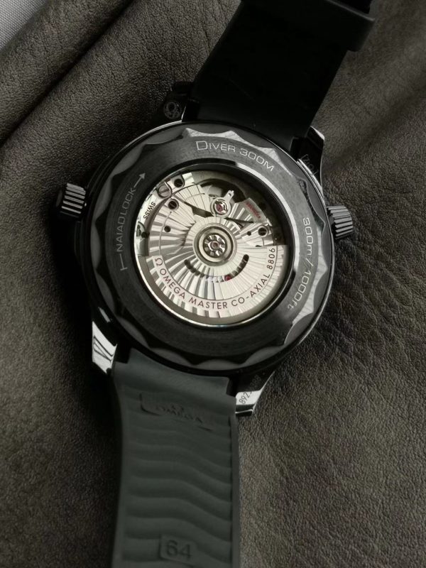 Réplica Omega Seamaster 300M &Quot;Negro Negro&Quot; Caja De Cerámica Super Clon Réplica 22 Réplica Omega Seamaster Negro