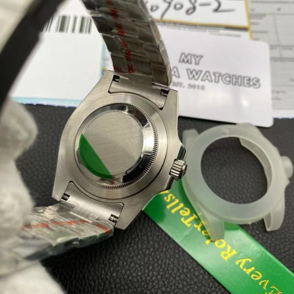 Top Replica Rolex Submariner Green Dial Hulk 3 73A16B5E69B176A588E450B30451Dcd5