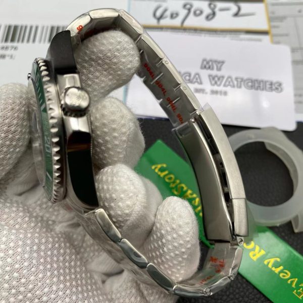 Top Replica Rolex Submariner Green Dial Hulk 5 Ffabace14C1A915296834A378C472440